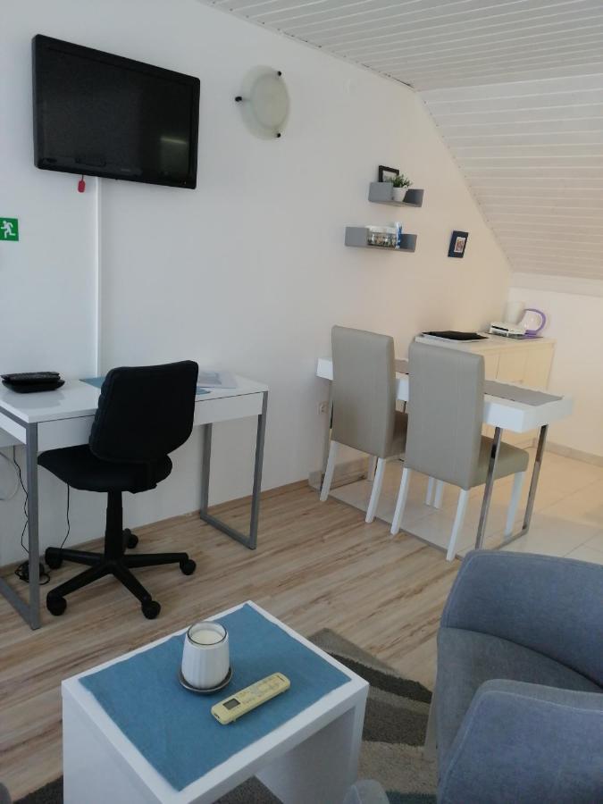 Studio Apartments Kuljis Vis Exterior foto